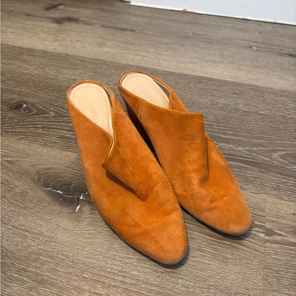 Mango Tan Suede Mules with Pointed Toe